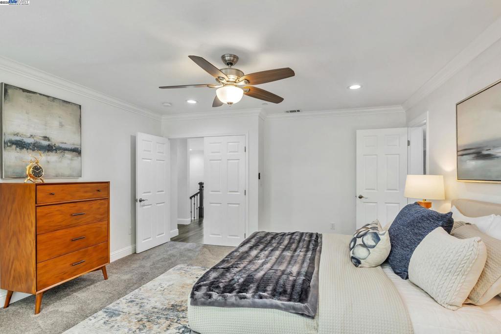 UPPER CENTER - Residential