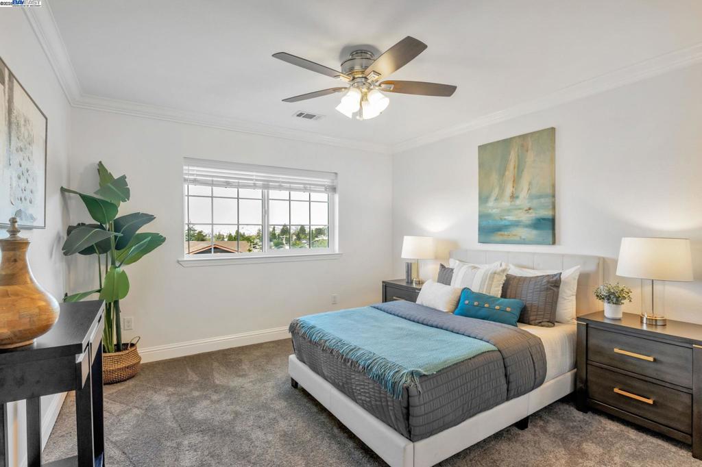 UPPER CENTER - Residential