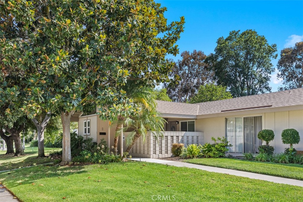 749 Avenida Majorca B