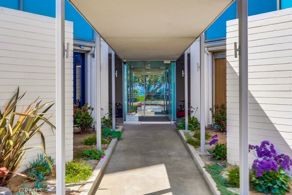 2999 E Ocean Boulevard 120