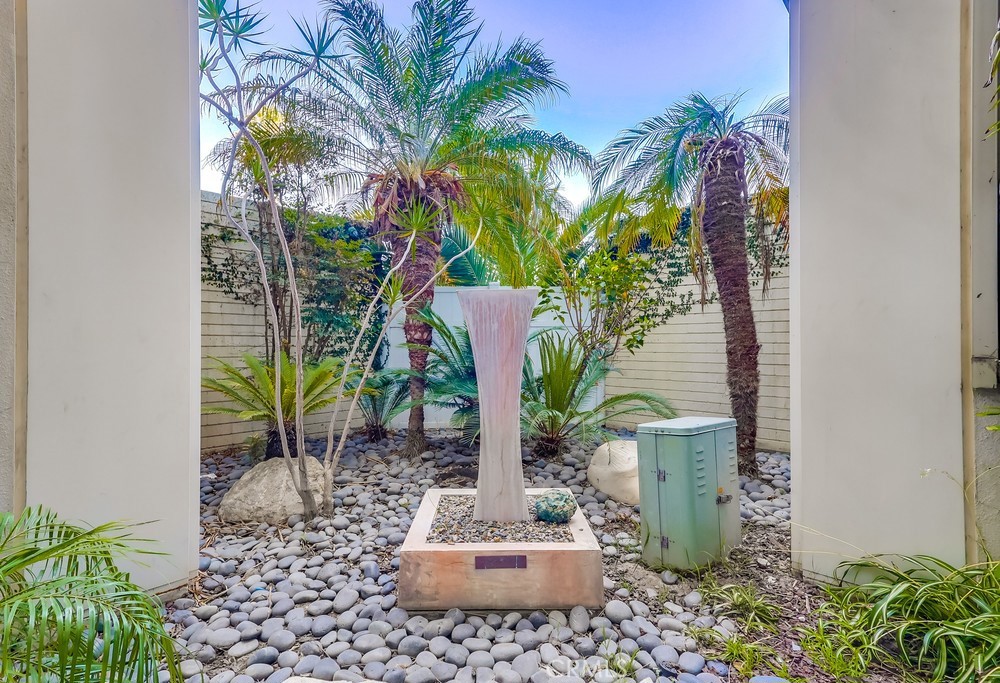 2999 E Ocean Boulevard 120