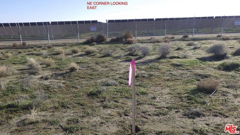 Photo of 0 34.855963Â°/-118.384286Â°, Rosamond, CA 93560 (MLS # 26654807)