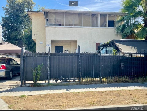 Photo of 332 N Roosevelt AVE, Fresno, CA 93701 (MLS # FR26185253)