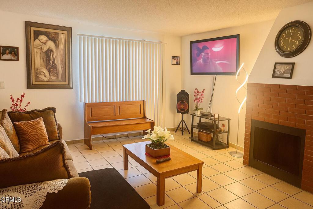 114 E Ventura Street H