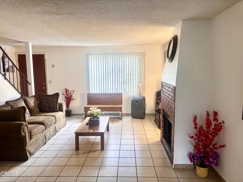 114 E Ventura Street H