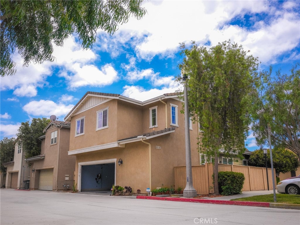 588 Athena PL, Carson CA 90745