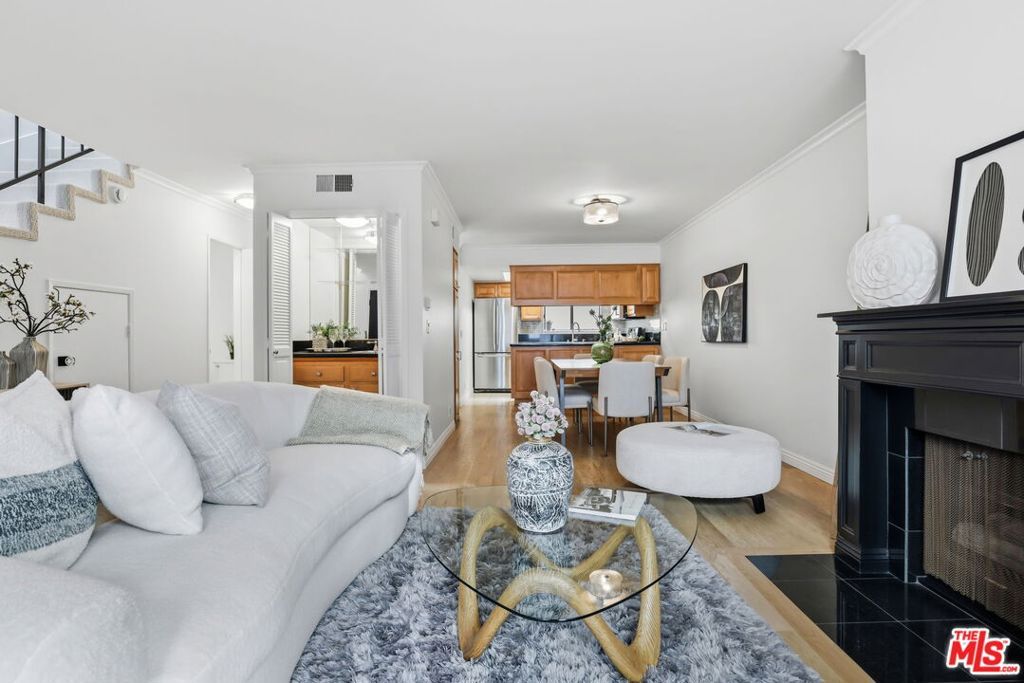 Photo of 11952 Darlington Avenue #3, Los Angeles, CA 90049 (MLS # 26655561)