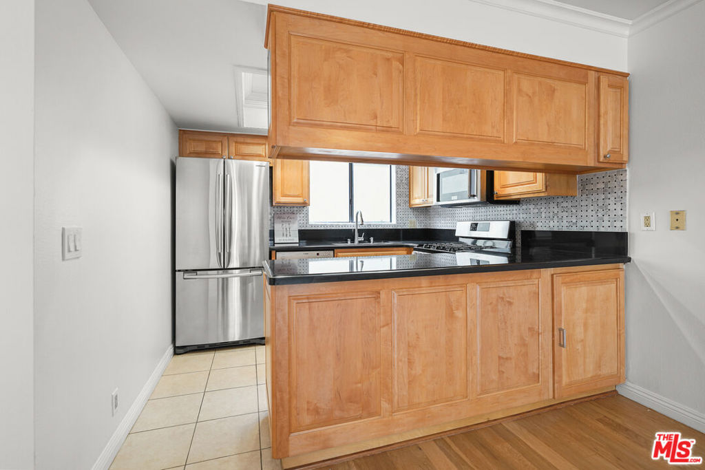 11952 Darlington Avenue 3