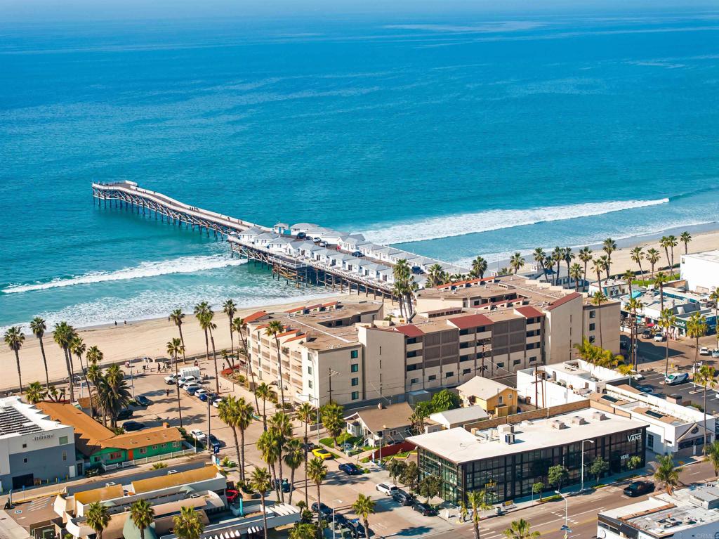 4465 Ocean Boulevard 4