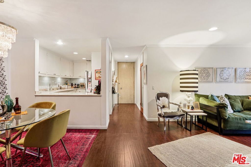 Photo of 1400 N Sweetzer Avenue #406, West Hollywood, CA 90069 (MLS # 26650263)