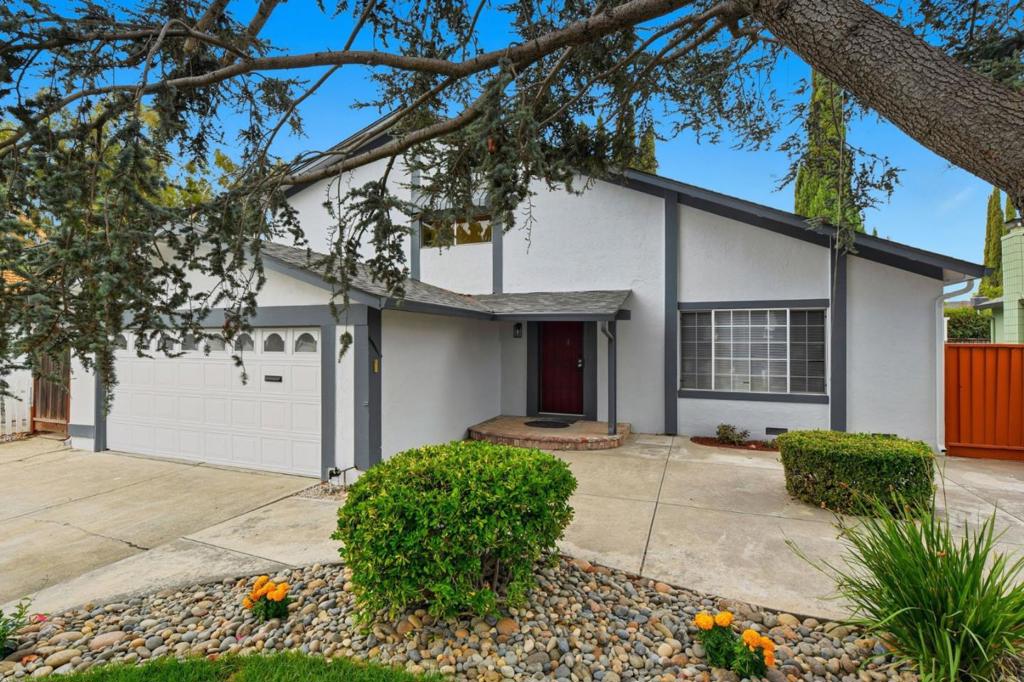 Welcome to 3137 Jenkins Avenue a nicely remodeled 5-bedroom, 2.5-bathroom home located on the edge of Willow Glen. Walking distance to Paul Moore Park, Mojo's Burger, Giorgio's Italian Pizzeria, Starbucks. There is brand new roof installed by Westshore Roofing with permit. New exterior and interior painting of entire home. Remodeled kitchen with new cabinets, countertop, and Stainless steel appliances. Original hardwood floors in the Living room, Dining area and downstairs master bedroom. New ceramic tile flooring in the entryway and hallway downstairs. New double sinks, countertop, vanity mirrors, toilet in the master bedroom. The 4 upstairs bedrooms have new interior doors, baseboards, mirror closets and carpet. Outside covered patio area overlooking sparkling pool.