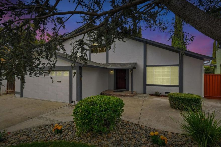 Welcome to 3137 Jenkins Avenue a nicely remodeled  5-bedroom, 2-bathroom home located on the edge of Willow Glen. Walking distance to Paul Moore Park, Mojo's Burger, Giorgio's Italian Pizzeria, Starbucks.  There is brand new roof installed by Westshore Roofing with permit. New exterior and interior painting of entire home. Remodeled kitchen with new cabinets, countertop, and Stainless steel appliances. Original hardwood floors in the Living room, Dining area and downstairs master bedroom. New ceramic tile flooring in the entryway and hallway downstairs. New double sinks, countertop, vanity mirrors, toilet in the master bedroom. The 4 upstairs bedrooms have new interior doors, baseboards, mirror closets and carpet. Outside covered patio area overlooking sparkling pool.