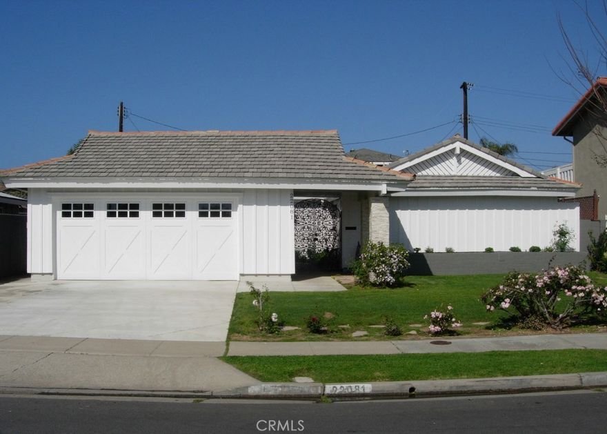 Walk to the beach from this upgraded, single story home located south of Banning Avenue! This beautifully remodeled home features a gated interior courtyard, smooth ceilings, crown molding, laminate flooring, granite counter tops, stainless kitchen appliances, and woven wood window treatments. Extra large garage with cabinets and a wider driveway. Enjoy all the benefits of 'Surf City' with excellent nearby schools, the Huntington Beach pier, Pacific City, downtown, bike trails, shopping, resorts, and great restaurants! Gardening service is included in the rent.