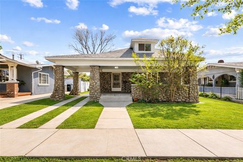 Photo of 310 N Alexander St, San Fernando, CA 91340 (MLS # SR26049927)