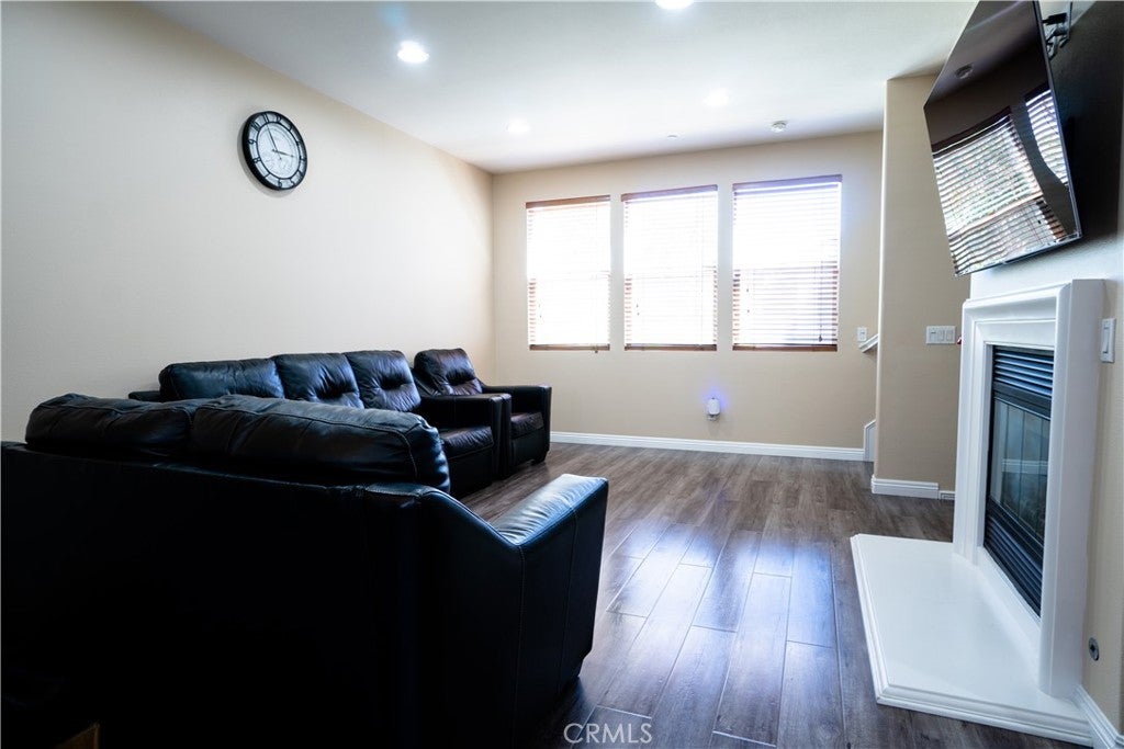216 W Merlot Drive