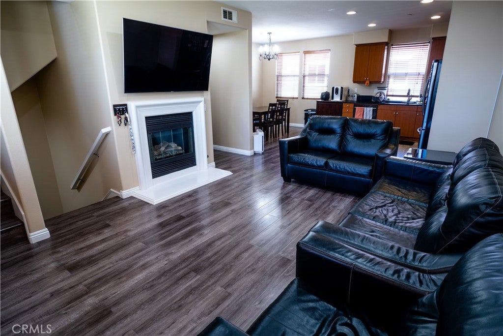 216 W Merlot Drive