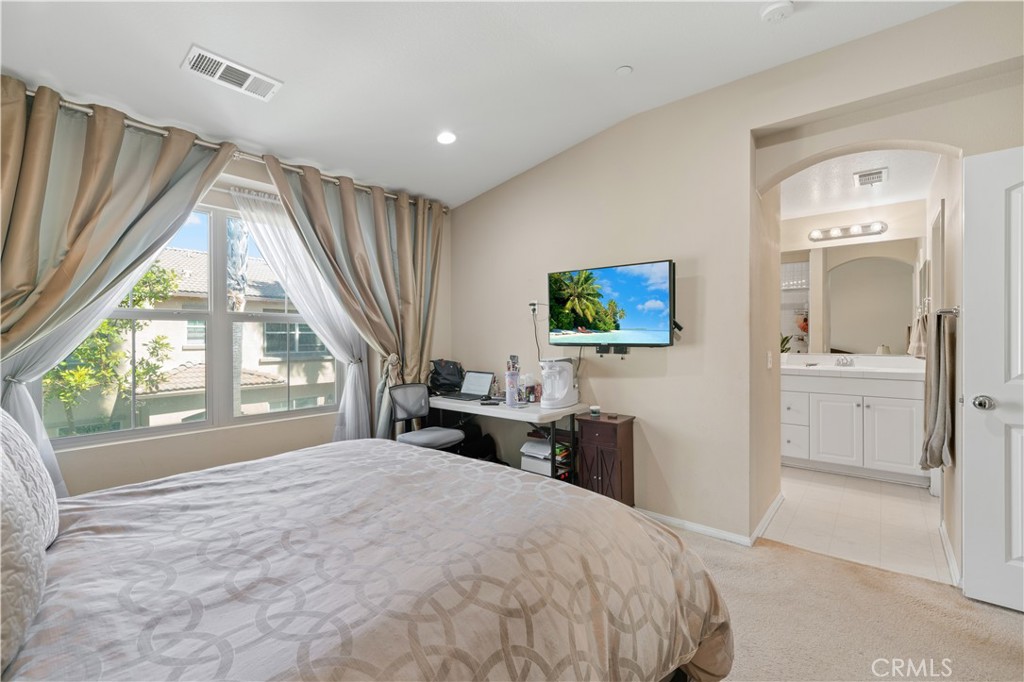 Ivy - Residential