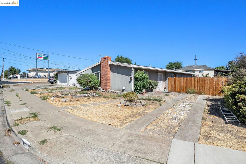 15 Bryan Ave
