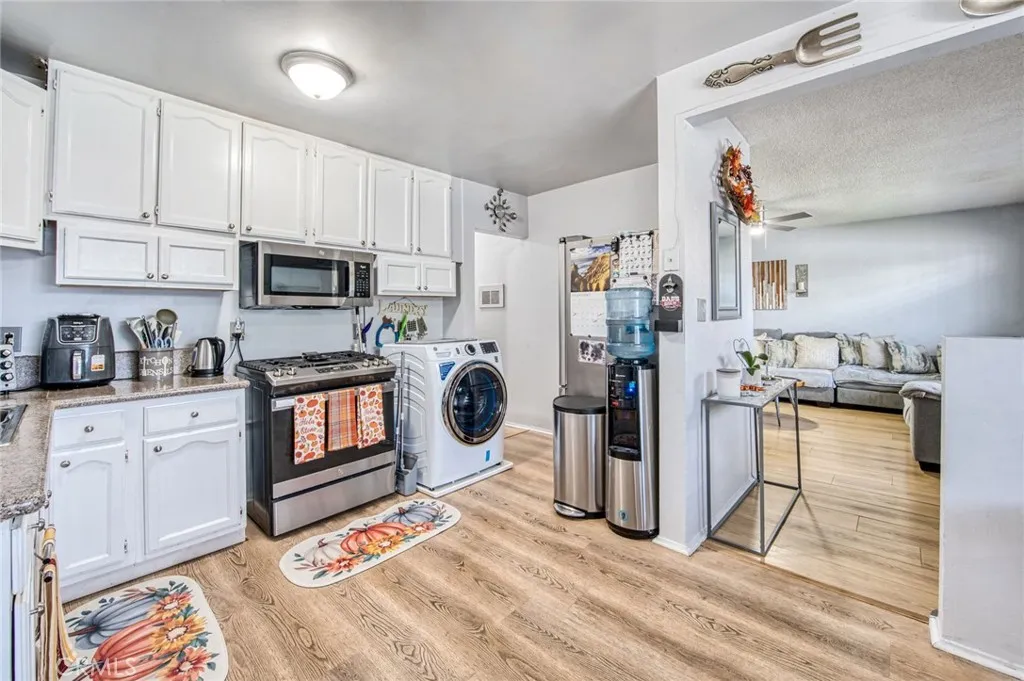 Hawthorne, California 90250, United States, ,Residential,Active,244809