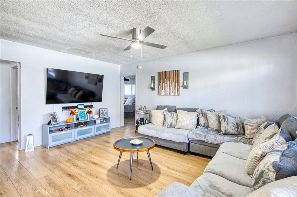 Hawthorne, California 90250, United States, ,Residential,Active,244809