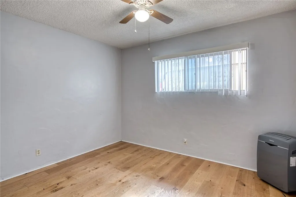 Hawthorne, California 90250, United States, ,Residential,Active,244809