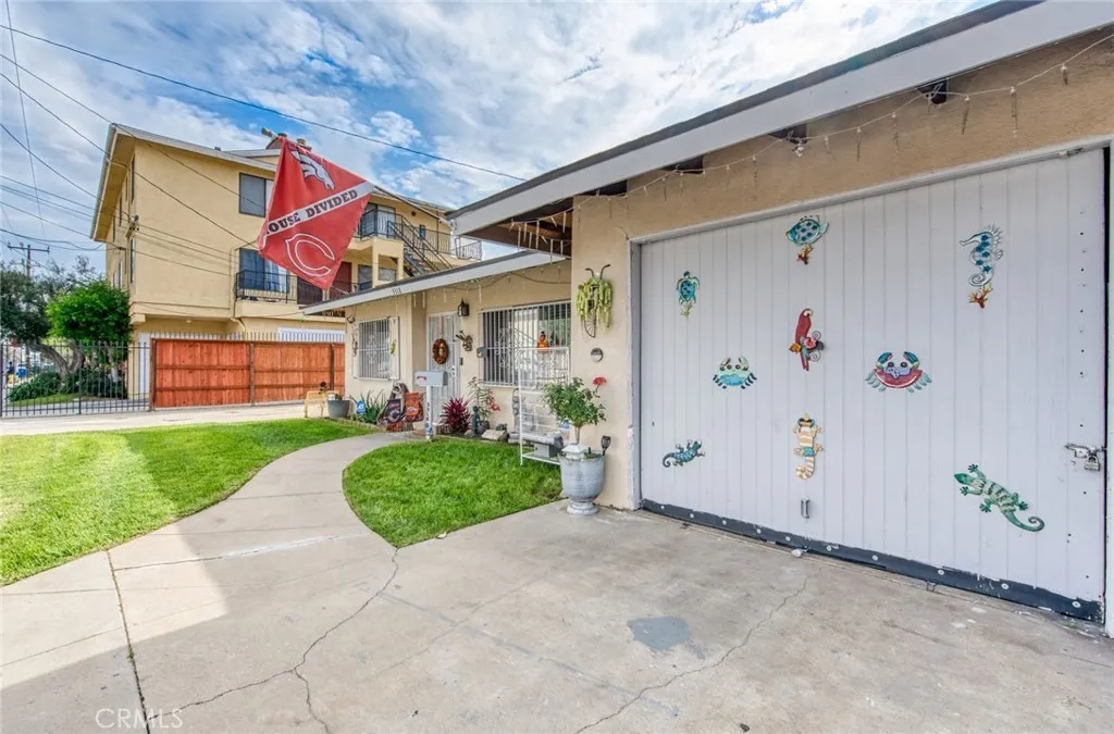 Hawthorne, California 90250, United States, ,Residential,Active,244809