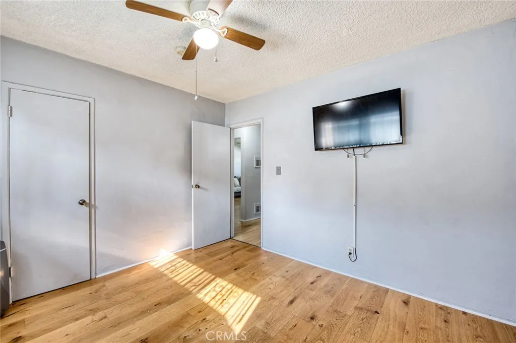 Hawthorne, California 90250, United States, ,Residential,Active,244809