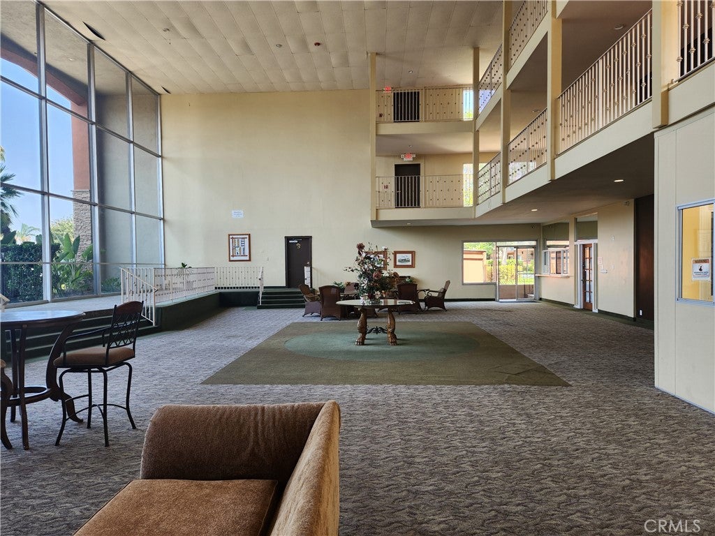 400 N Acacia C27
