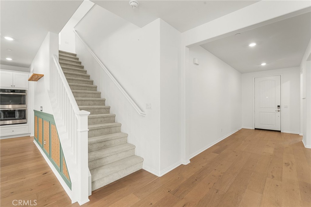 874 Royal Knight Trl