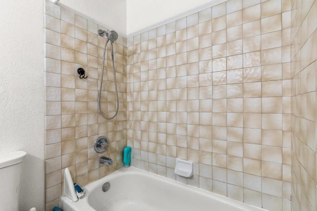 listing image 130722304479906626115