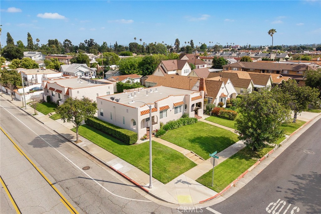 2306 W Alhambra Road