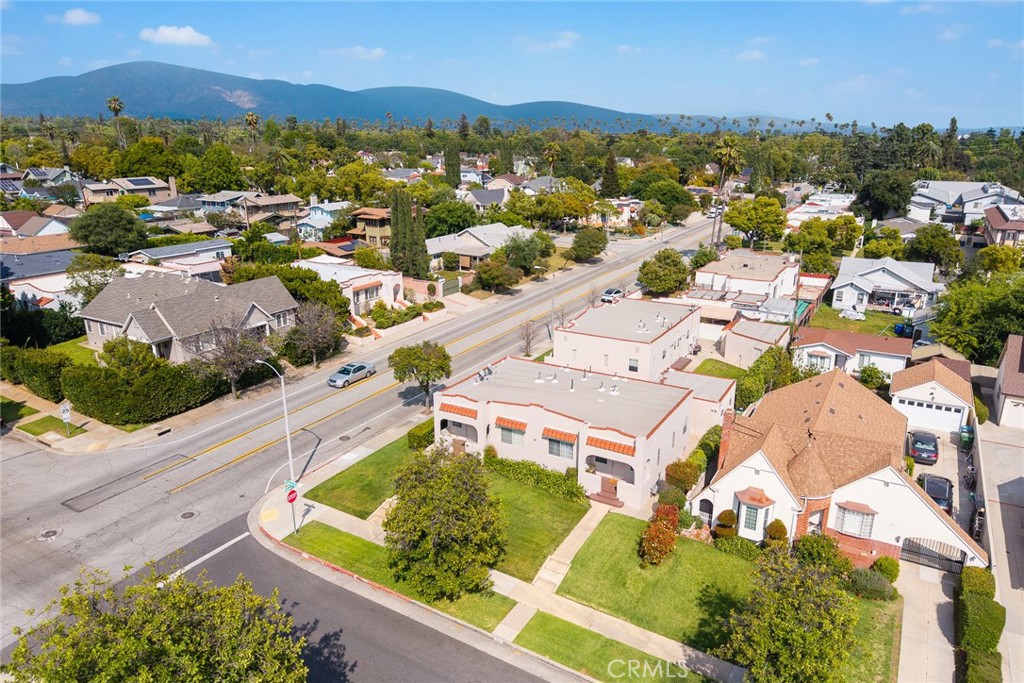 2306 W Alhambra Road