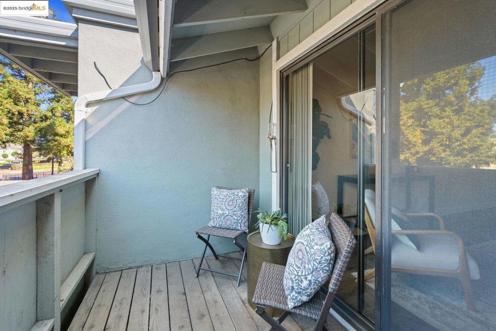 LINCOLN VILLAGE - Residential