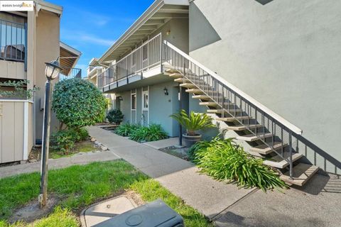 Photo of 3720 W Benjamin Holt DR Dr #APT 10, Stockton, CA 95219 (MLS # 41116520)