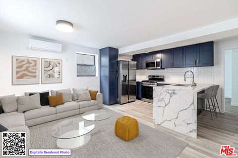 Photo of 950 Havenhurst Drive #7, West Hollywood, CA 90046 (MLS # 26786223)
