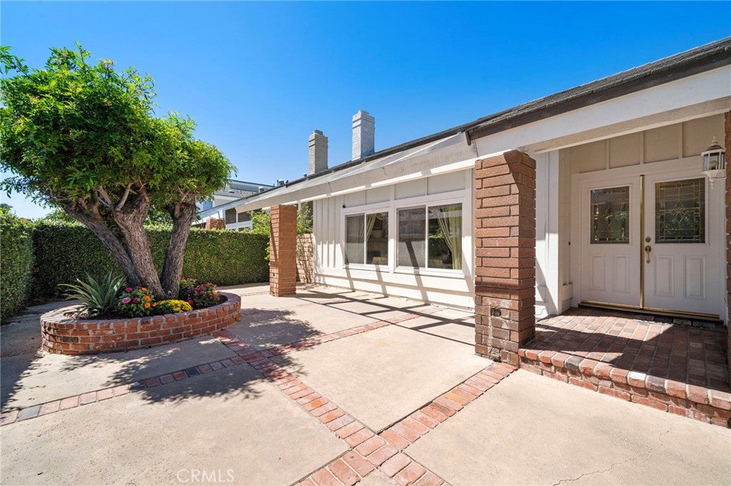4221 Humboldt