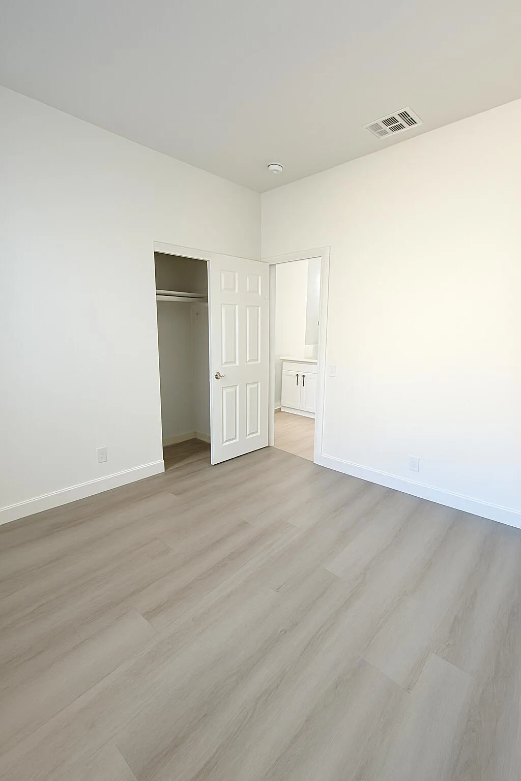 Thousand Palms, California 92276, United States, 4 Bedrooms Bedrooms, ,2 BathroomsBathrooms,Residential,Active,221165