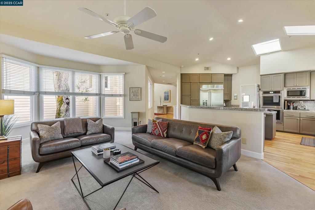 SANDERS RANCH - Residential
