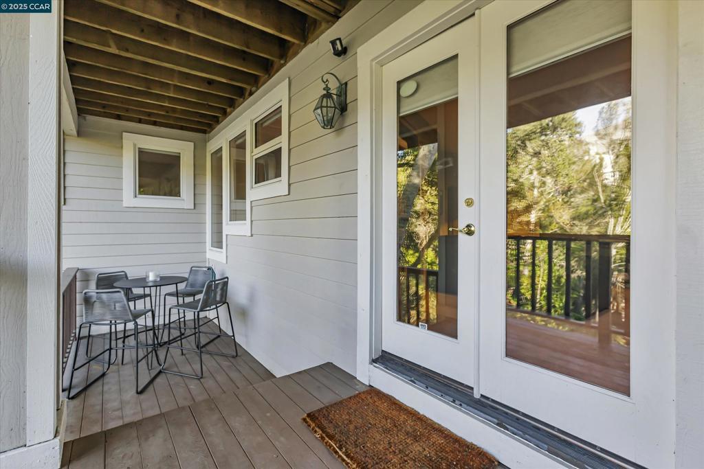 SANDERS RANCH - Residential