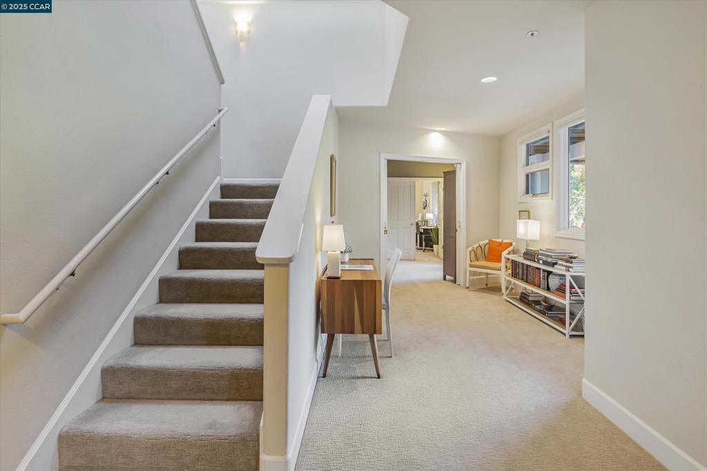 SANDERS RANCH - Residential