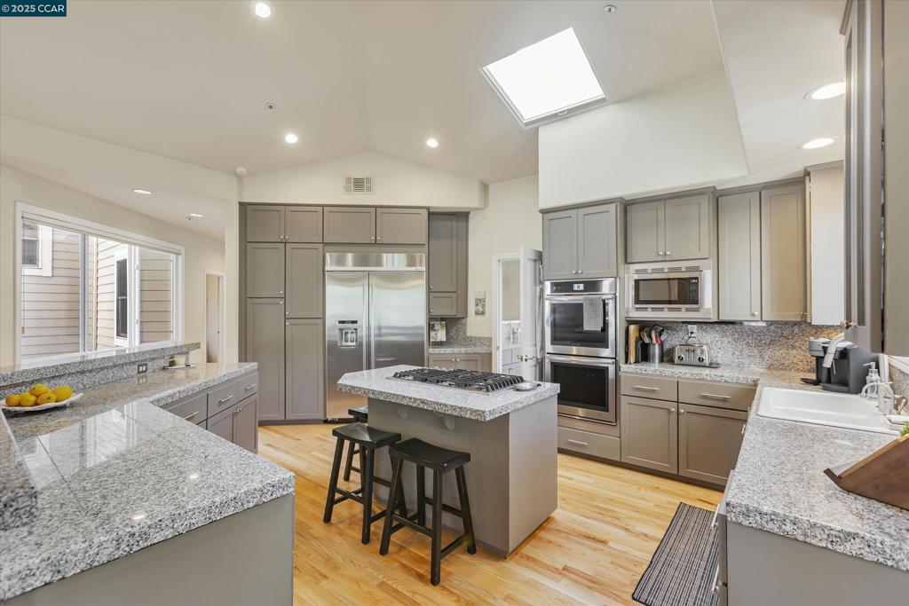 SANDERS RANCH - Residential