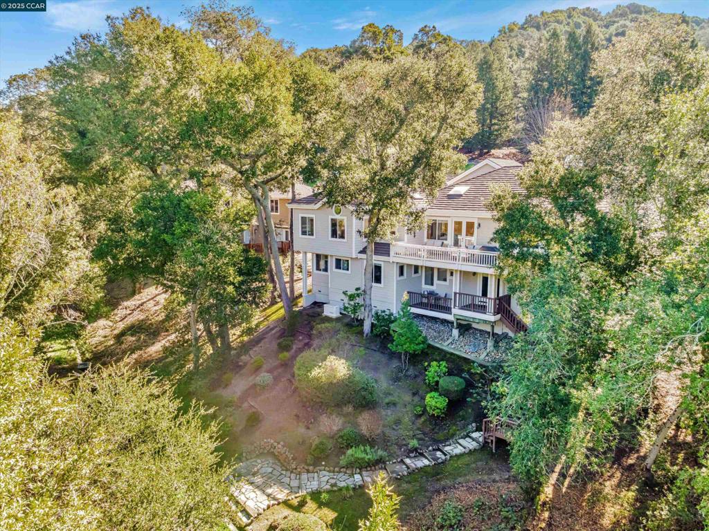 SANDERS RANCH - Residential
