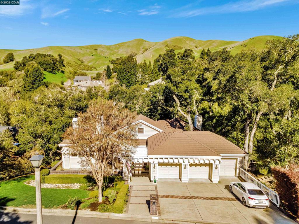 SANDERS RANCH - Residential