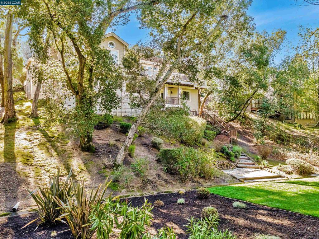 SANDERS RANCH - Residential