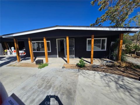 7587 elk trail Yucca Valley CA 92284