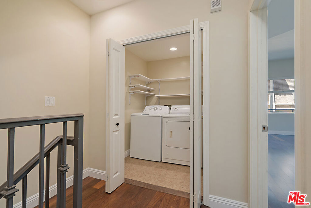 Properties 3 4428 Fulton Avenue 105