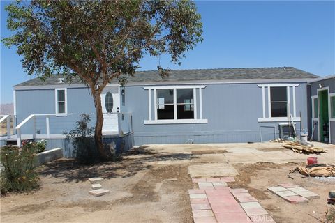 Photo of 15030 Fairlane Rd, Lucerne Valley, CA 92356 (MLS # IG26124410)