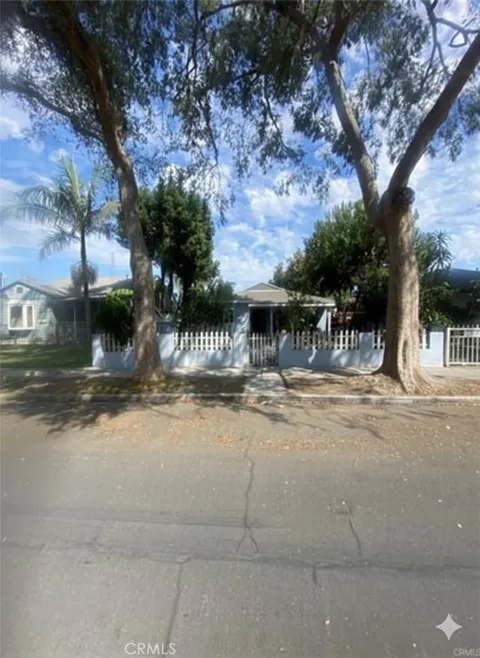 1441 e eleonor St, Long Beach, CA 90805 - MLS#: DW25220435