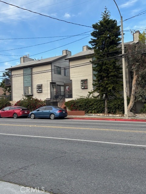1600 Redondo Avenue 4