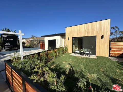 Photo of 12488 Rubens Avenue, Los Angeles, CA 90066 (MLS # 26860751)